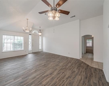 4728 Grant Park Avenue - Photo Thumbnail 4