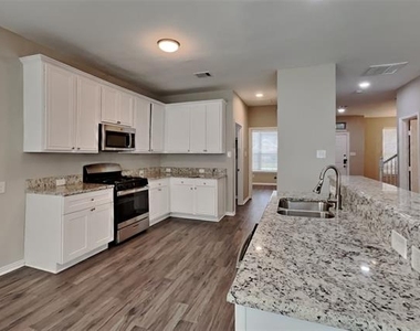 106 Rock Meadow Trail - Photo Thumbnail 5