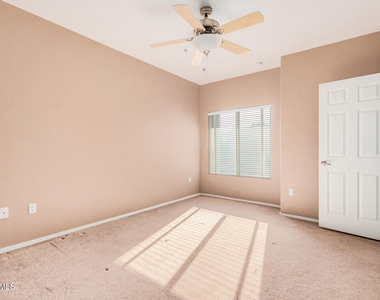 7401 W Arrowhead Clubhouse Drive - Photo Thumbnail 17