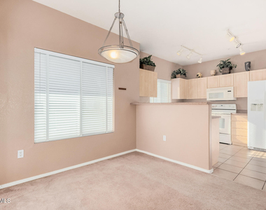 7401 W Arrowhead Clubhouse Drive - Photo Thumbnail 12