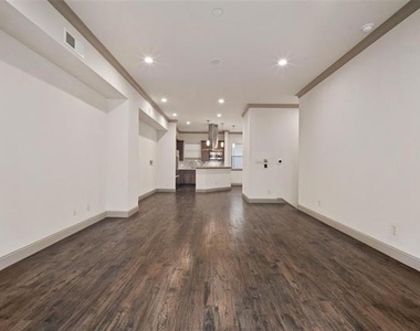 3142 Ross Avenue - Photo Thumbnail 6