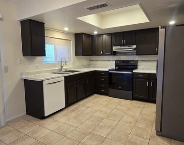 16510 E Palisades Boulevard - Photo Thumbnail 8