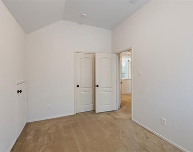 1636 Quail Grove Drive - Photo Thumbnail 24