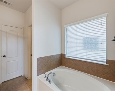 1636 Quail Grove Drive - Photo Thumbnail 13