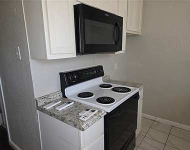 3910 Polly Street - Photo Thumbnail 3
