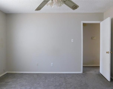 404 Pace Drive - Photo Thumbnail 12