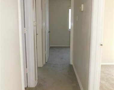 404 Pace Drive - Photo Thumbnail 11