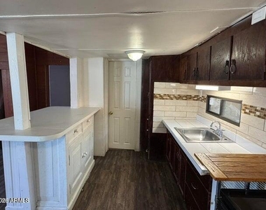 3140 W Osborn Road - Photo Thumbnail 2