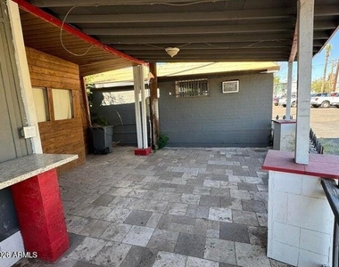 3140 W Osborn Road - Photo Thumbnail 1