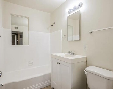 11207 W Oregon Avenue - Photo Thumbnail 7