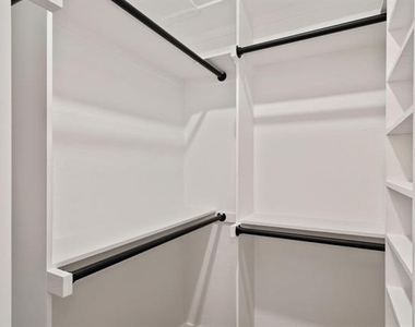 110 Brooks Drive - Photo Thumbnail 11