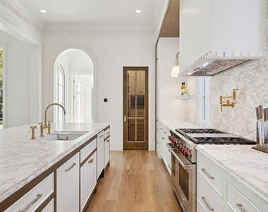 9143 Bluff Hollow Court - Photo Thumbnail 7