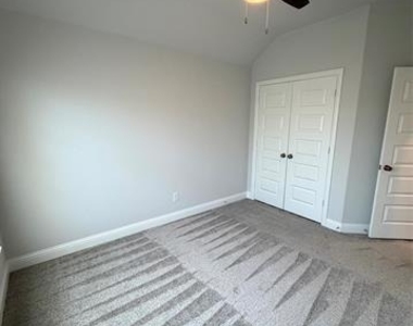 252 Fire Rock Drive - Photo Thumbnail 6