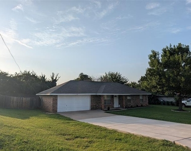 118 Westridge Drive - Photo Thumbnail 1