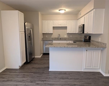118 Westridge Drive - Photo Thumbnail 10