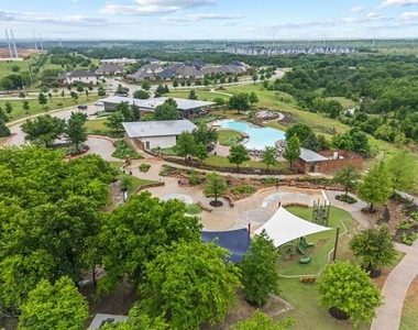 10736 Smoky Oak Trail - Photo Thumbnail 12