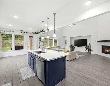 10736 Smoky Oak Trail - Photo Thumbnail 8