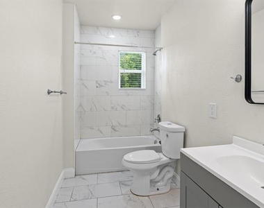 2005 Wesley Street - Photo Thumbnail 11