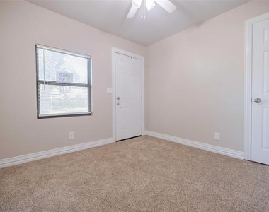 1126 Wilbur Street - Photo Thumbnail 11