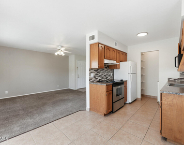 16657 E Gunsight Drive - Photo Thumbnail 7