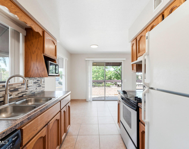 16657 E Gunsight Drive - Photo Thumbnail 11