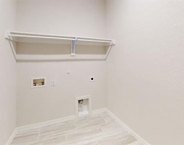 1004 Copper Smith Way - Photo Thumbnail 15