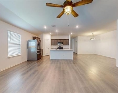 717 Cottonwood Way - Photo Thumbnail 7