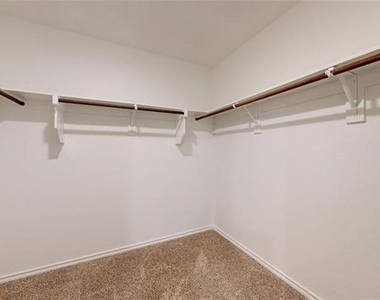 717 Cottonwood Way - Photo Thumbnail 14