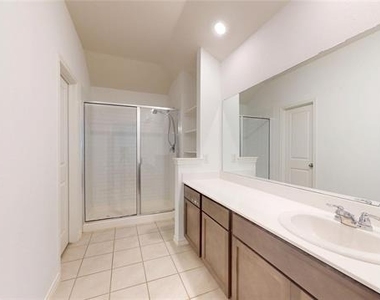 717 Cottonwood Way - Photo Thumbnail 15