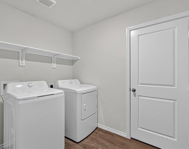 1128 Northfield Drive - Photo Thumbnail 18