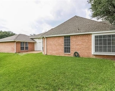 4645 Wales Drive - Photo Thumbnail 14
