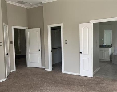 4645 Wales Drive - Photo Thumbnail 13