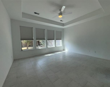 1913 Lawnview Drive - Photo Thumbnail 17