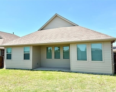 8000 Blue Heron Lane - Photo Thumbnail 26