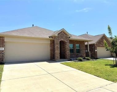 8000 Blue Heron Lane - Photo Thumbnail 24