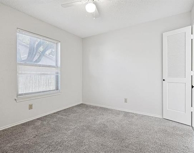 338 Edgewood Drive - Photo Thumbnail 12