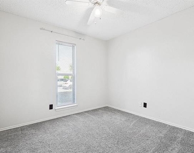 338 Edgewood Drive - Photo Thumbnail 13