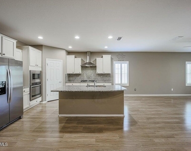17576 W Bajada Road - Photo Thumbnail 20