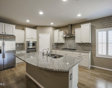 17576 W Bajada Road - Photo Thumbnail 13