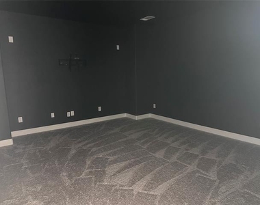 2200 7th Avenue - Photo Thumbnail 16