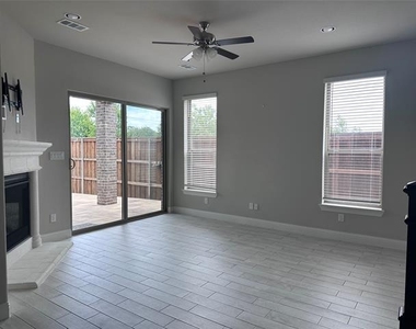 2200 7th Avenue - Photo Thumbnail 7