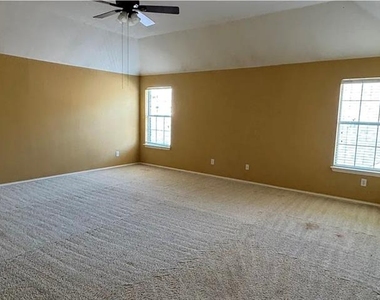 5013 Goldenrod Drive - Photo Thumbnail 16