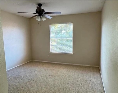 5013 Goldenrod Drive - Photo Thumbnail 18
