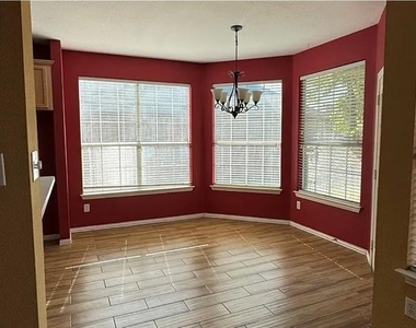 5013 Goldenrod Drive - Photo Thumbnail 5