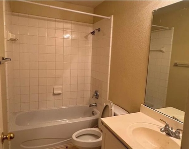5013 Goldenrod Drive - Photo Thumbnail 17