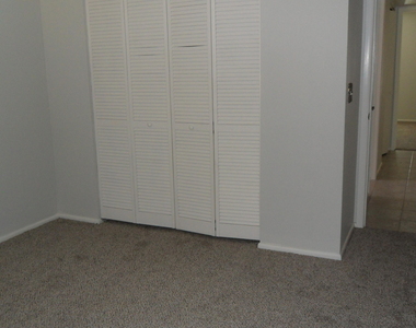 2146 W Utopia Road - Photo Thumbnail 11