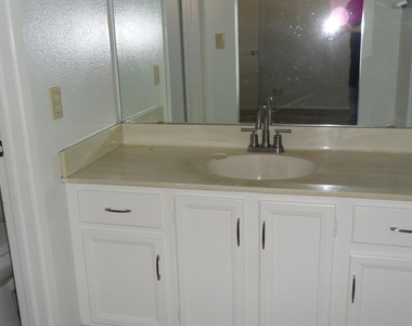 2146 W Utopia Road - Photo Thumbnail 6