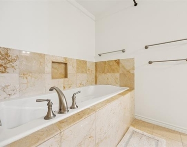 5909 Luther Lane - Photo Thumbnail 10