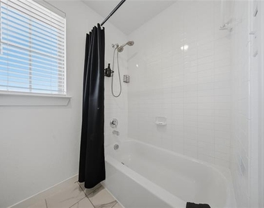 2384 Neff Lane - Photo Thumbnail 12