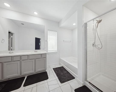 2384 Neff Lane - Photo Thumbnail 6